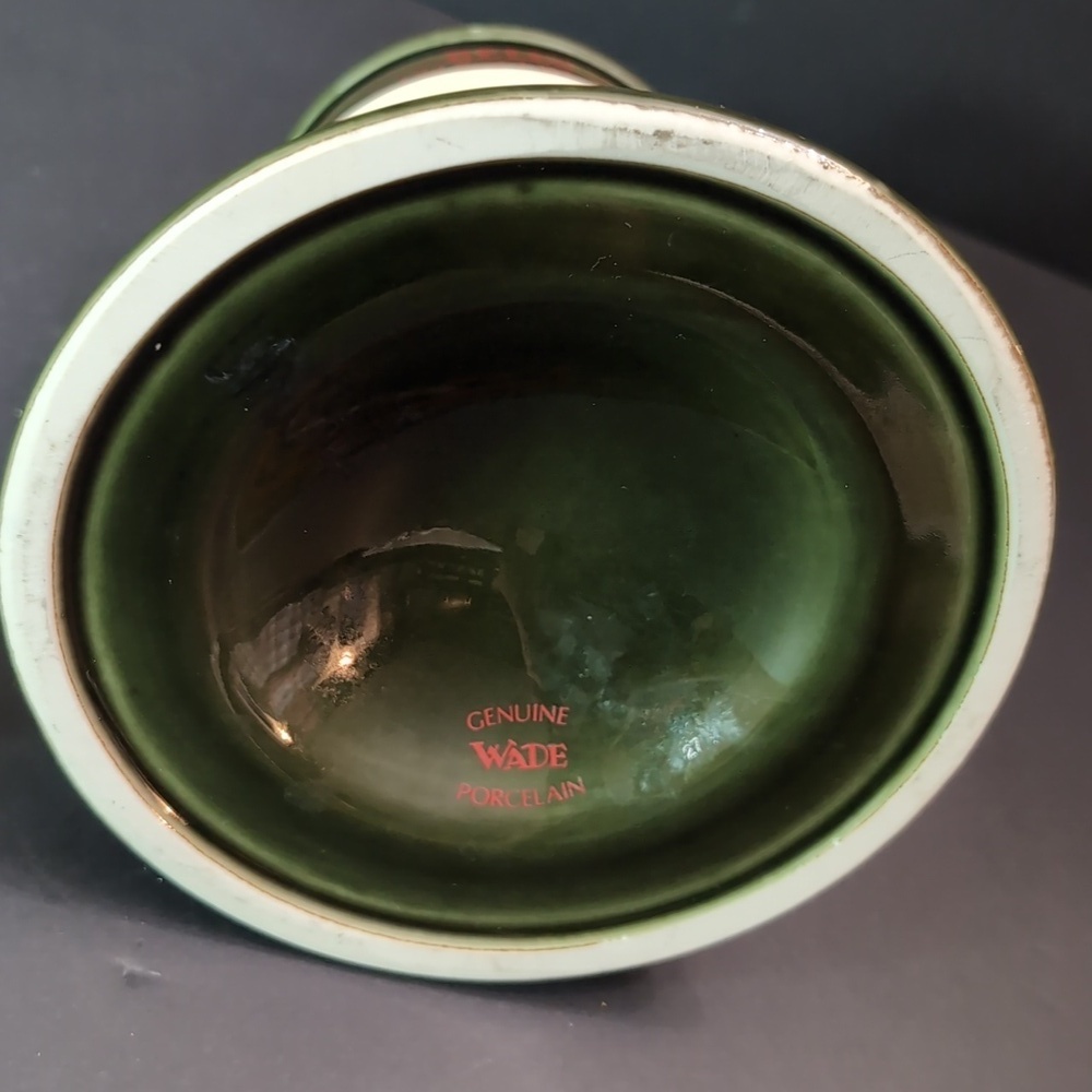 VGT 95  Bells Old Scotch Whisky Bottle Porcelain. - Picture 11 of 13
